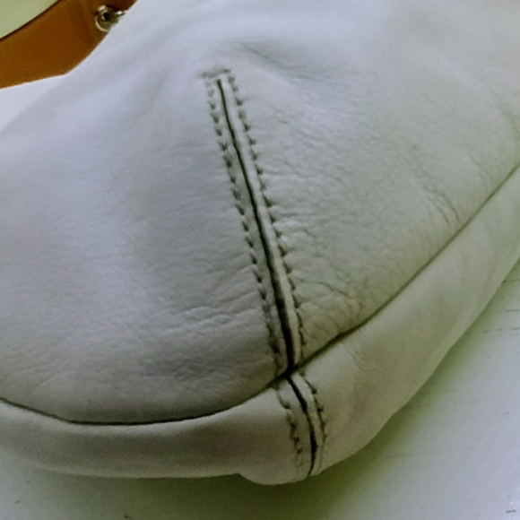 SOLD Coach Pleated SOHO Flap Shoulder Bag F13729 White Brown Leather Silver - Picture 3 of 16